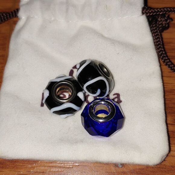 Persona charm beads  with persona bag  includes 3 charm beads and bag - Picture 3 of 3